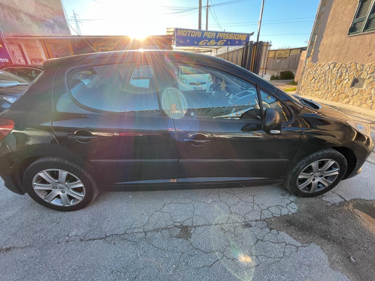 Peugeot 207 1.6 HDi 90CV 5p. XS