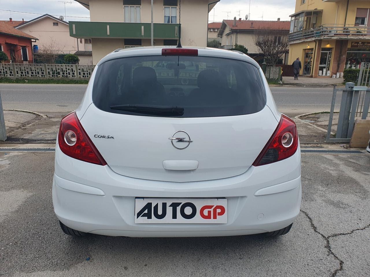 Opel Corsa 1.2 80CV 3 porte GPL Neopatent 2010