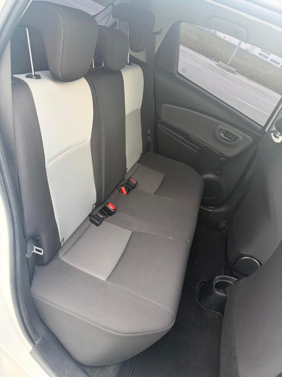 Toyota Yaris 1.0 5 porte Dynamic