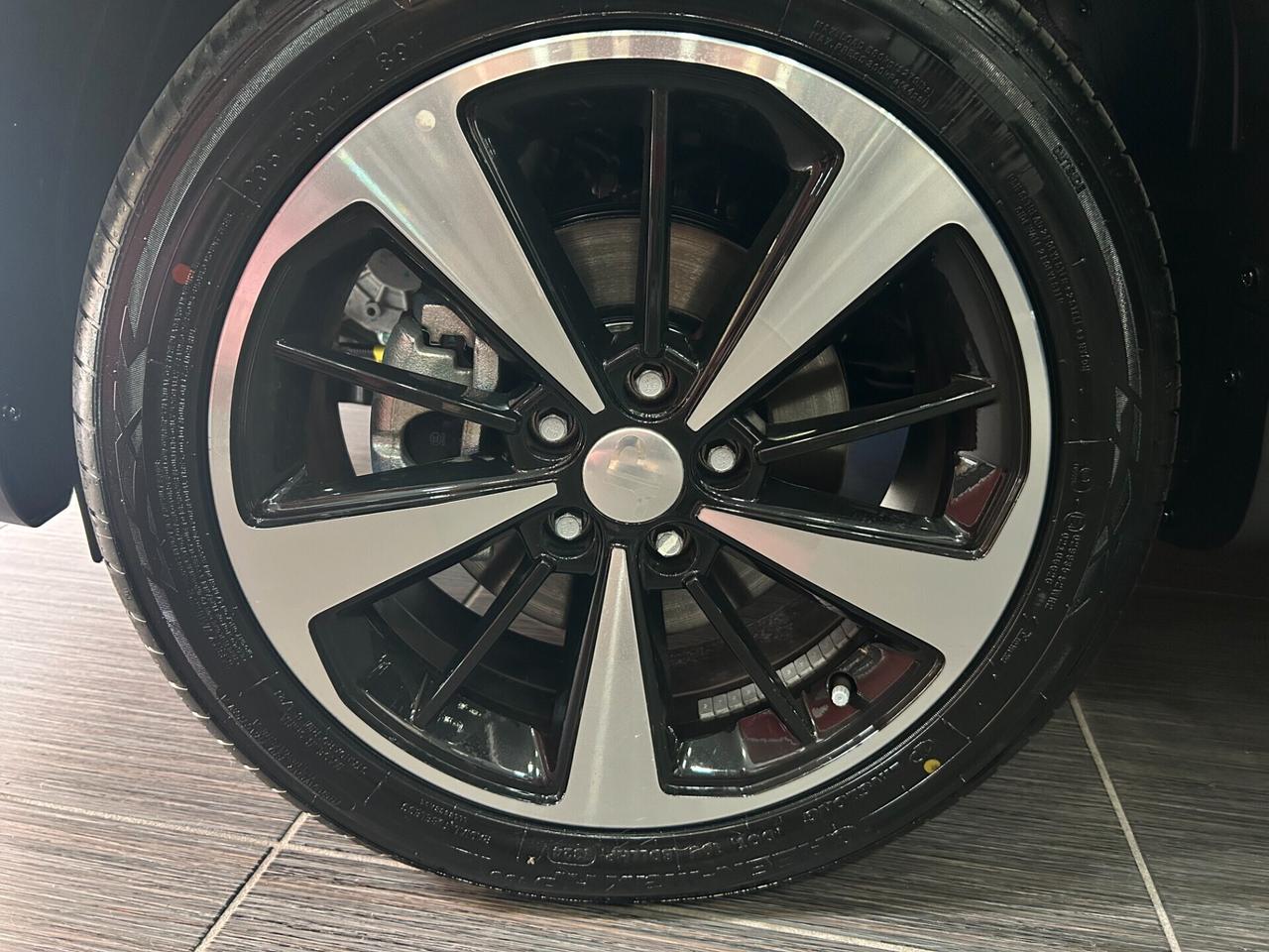 Dr Dr 3.0 dr 3.0 1.5 CVT Bi-Fuel GPL