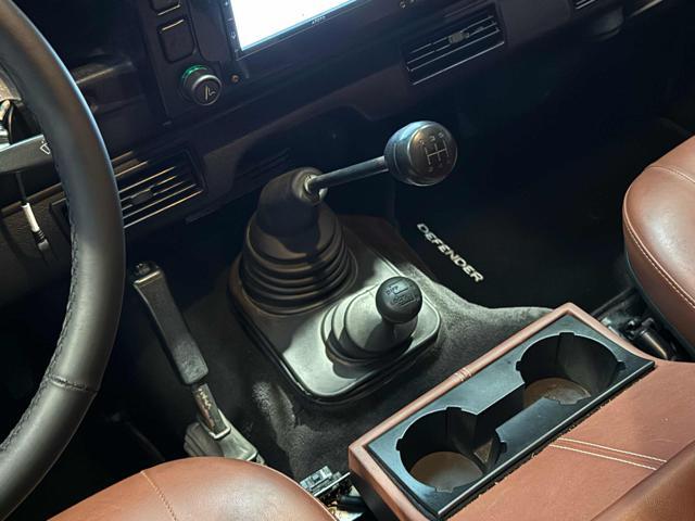 LAND ROVER Defender 110 2.5 Td5 cat S.W. SE