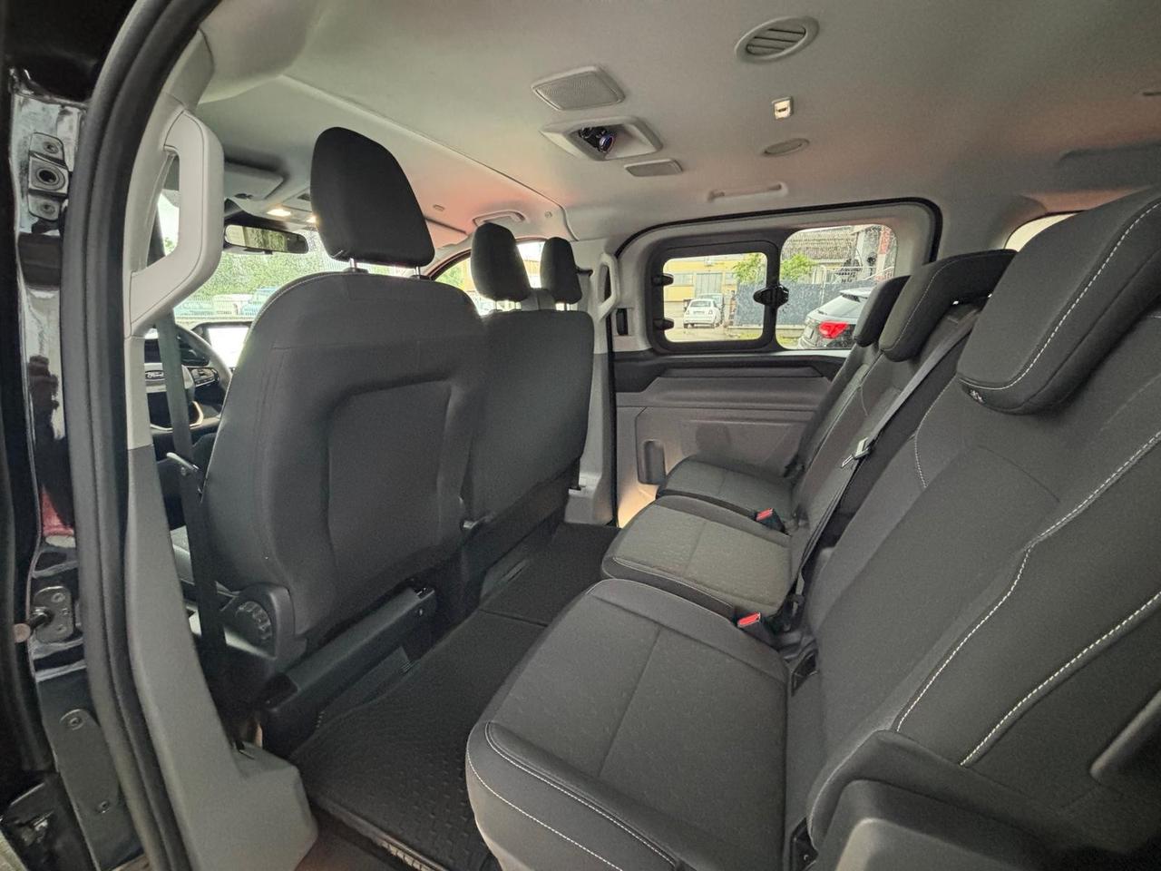 Ford Transit custom 2.0 TDCI eco blue 150 CV titanium 9 posti
