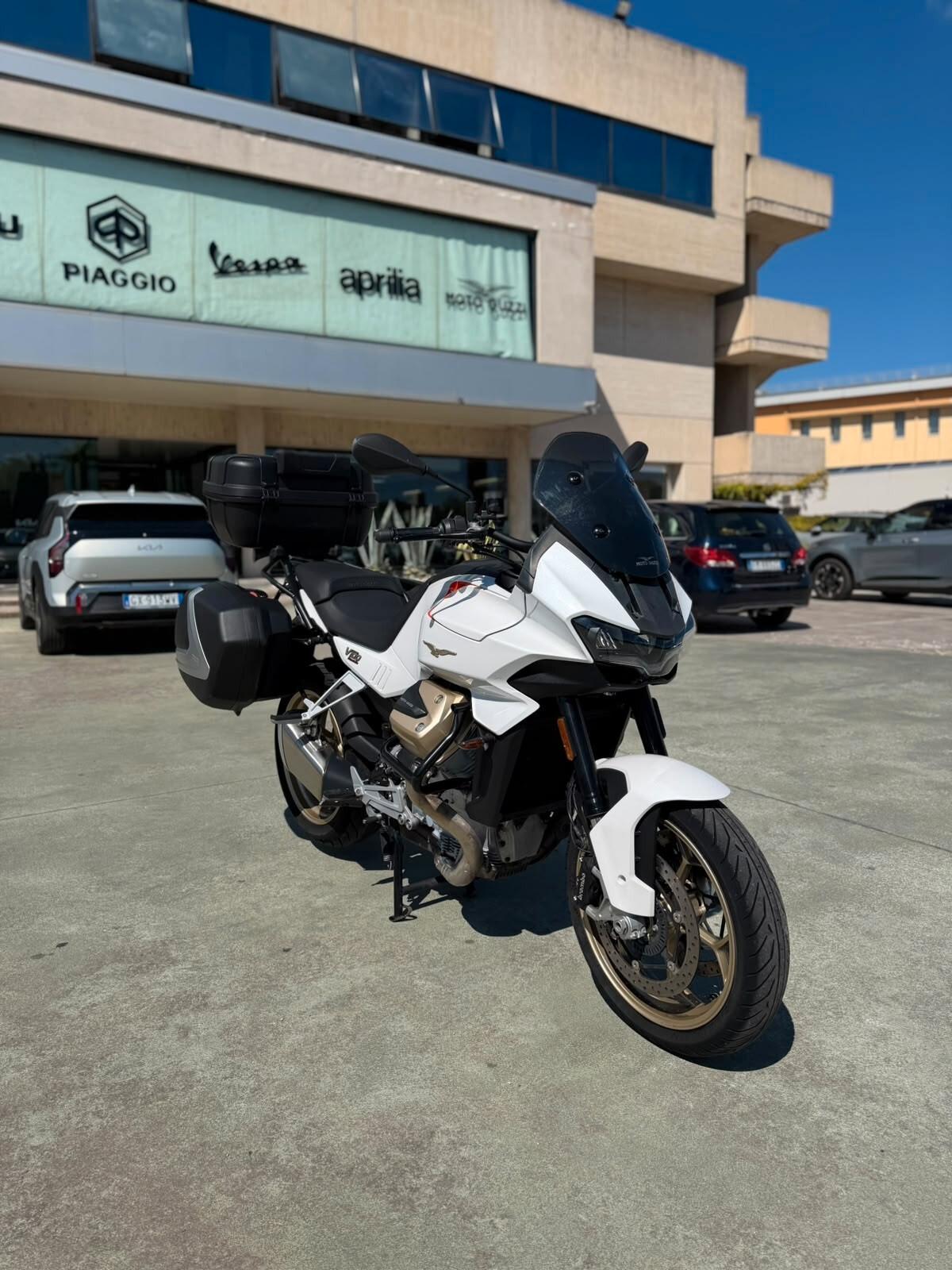 MOTO GUZZI V100 MANDELLO – 2022 – 9.000 KM