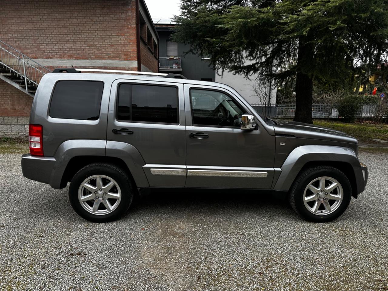 Jeep Cherokee 2.8 CRD DPF Limited Auto