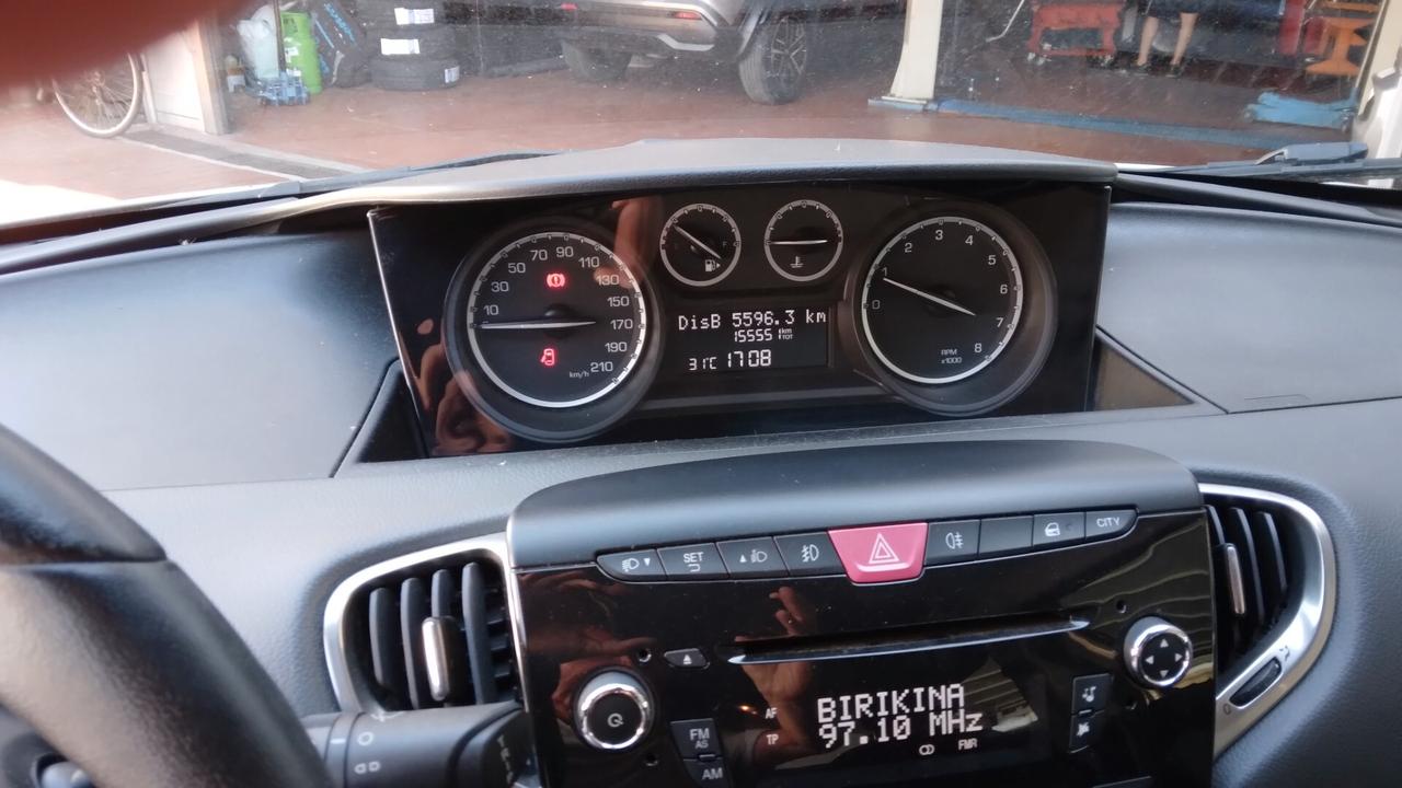 Lancia Ypsilon 1.2 69 CV Unyca
