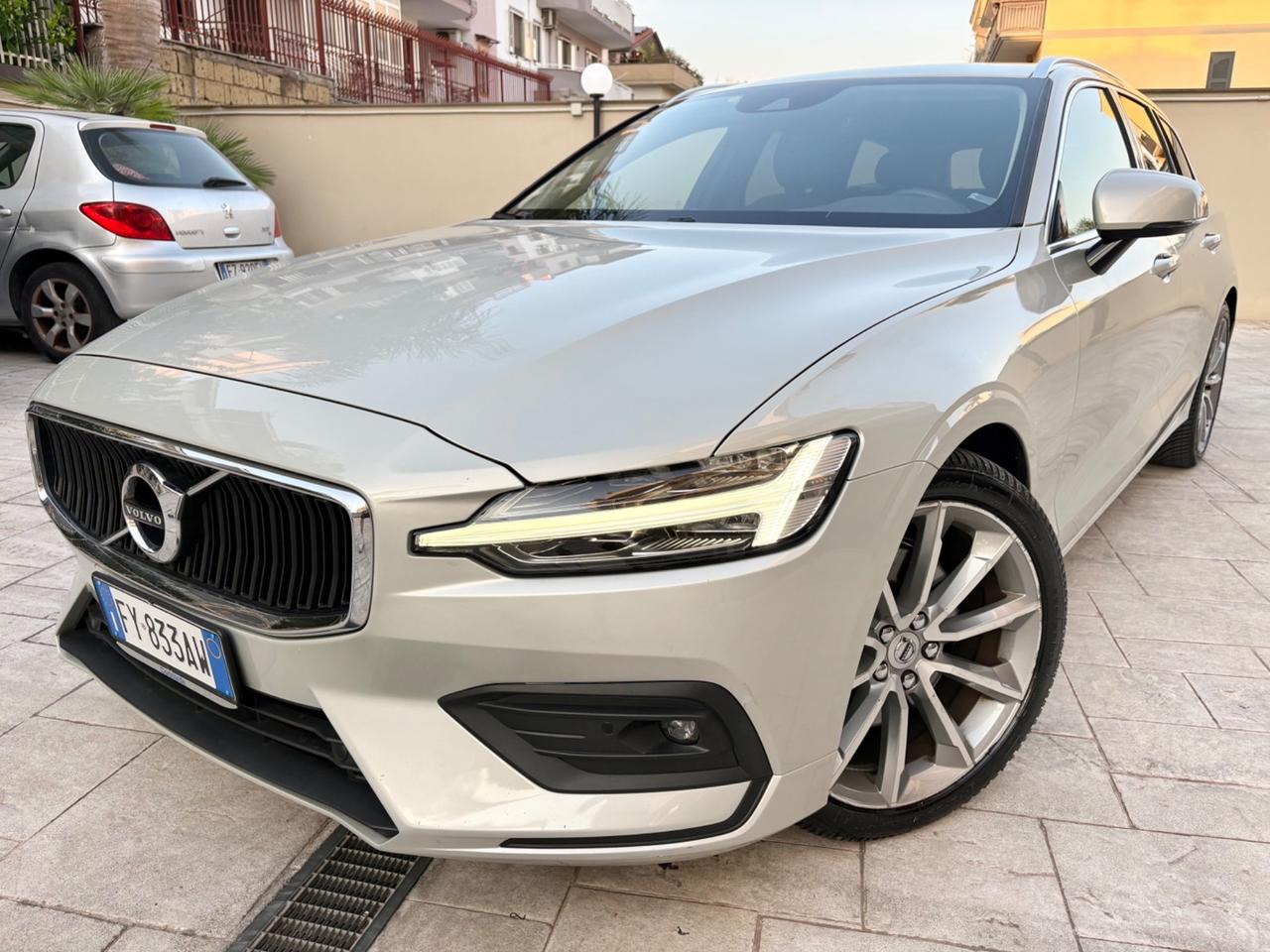 Volvo V60 D4 190cv virtual cockpit automatico