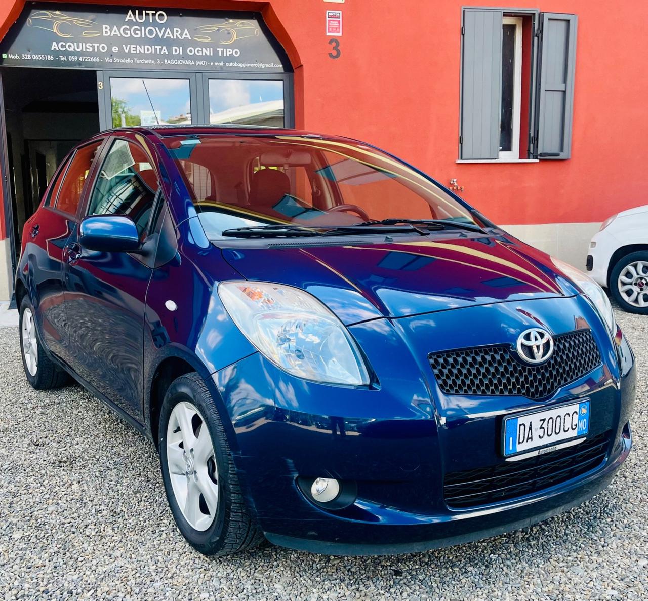 Toyota Yaris 1.0 5 porte Sol