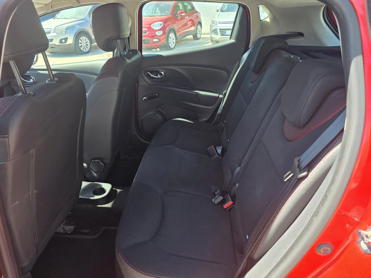 Renault Clio 1.2 75CV 5 porte Costume National