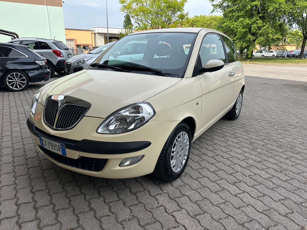 Lancia Ypsilon 1.2 Argento