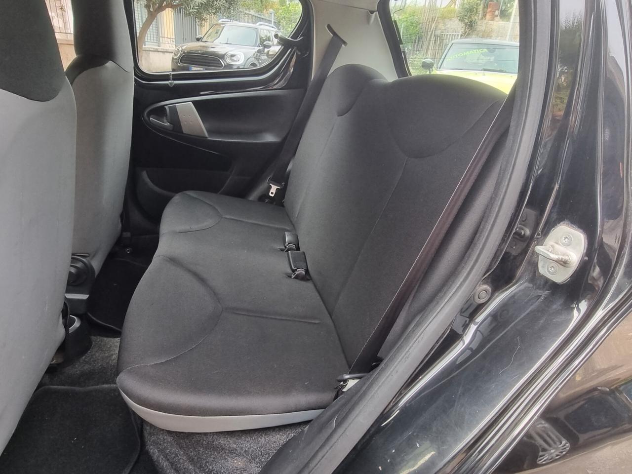 Toyota Aygo 1.0 12V VVT-i 5 porte Lounge Connect