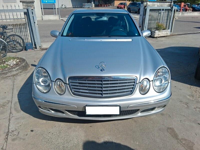 Mercedes-benz E 270 CDI cat Elegance