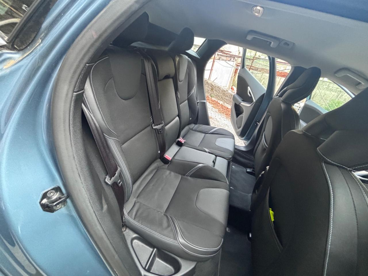 Volvo V40 D3 Momentum V40 2.0
