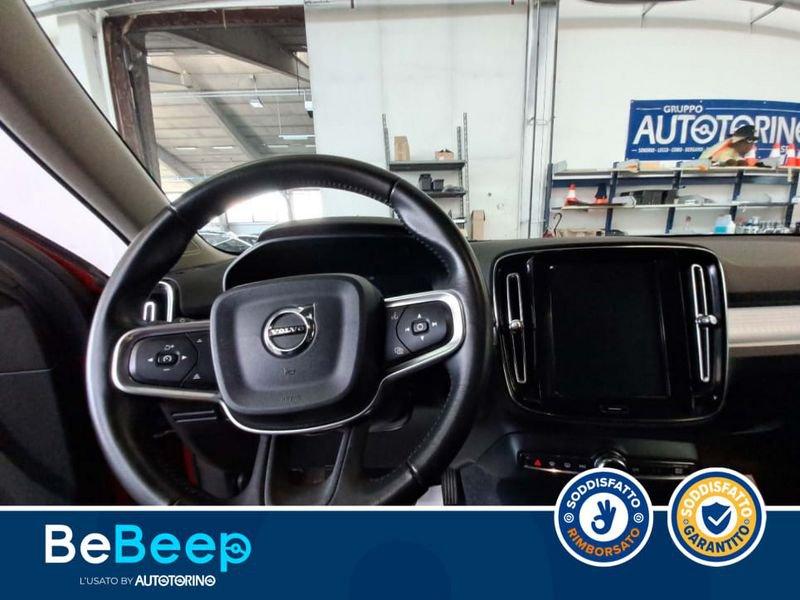 Volvo XC40 2.0 D4 MOMENTUM AWD GEARTRONIC