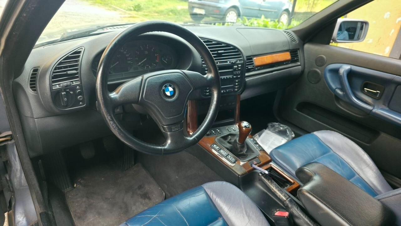 Bmw 318i Coupé