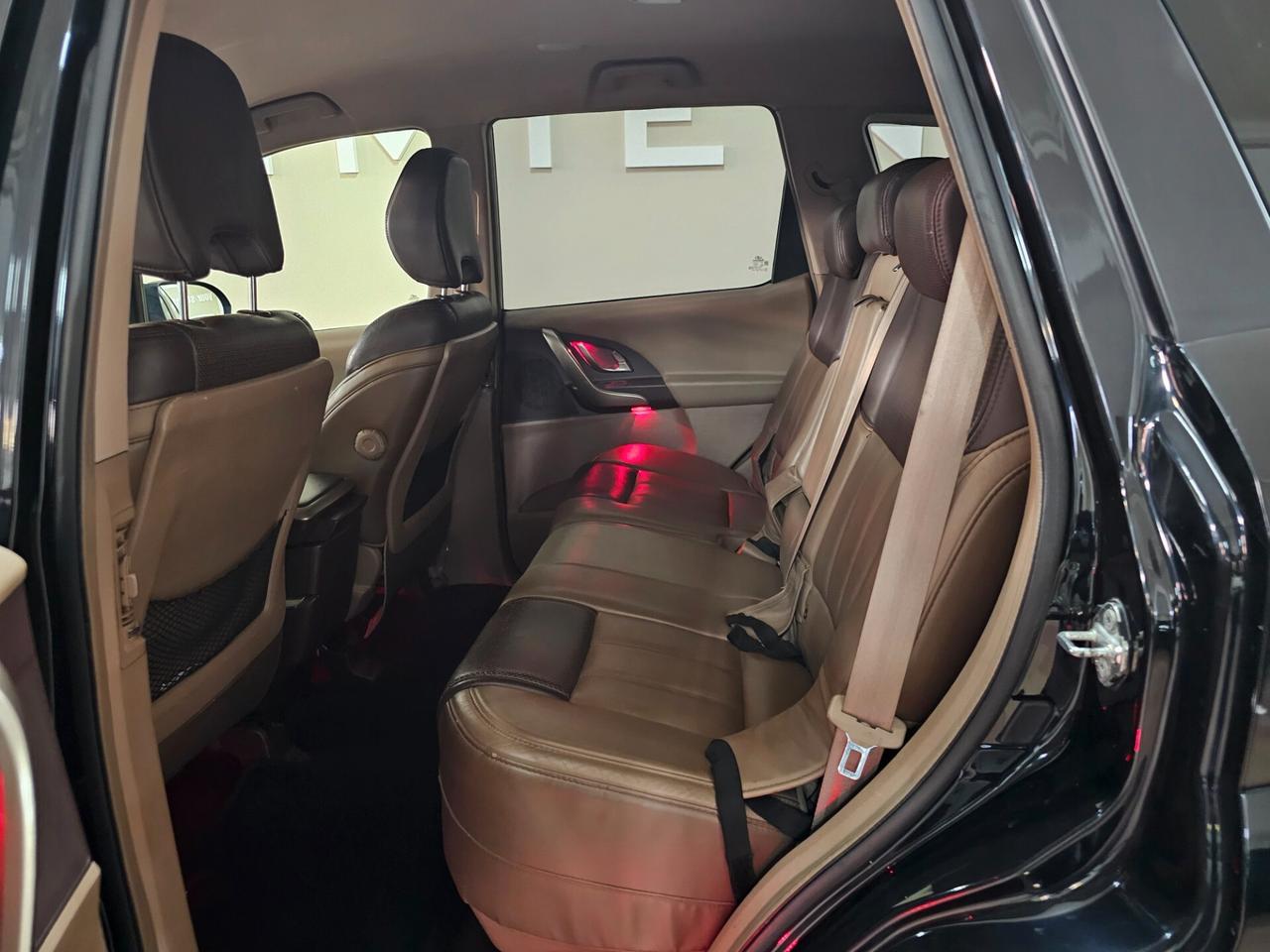 Mahindra XUV500 2.2 16V AWD W8 N1