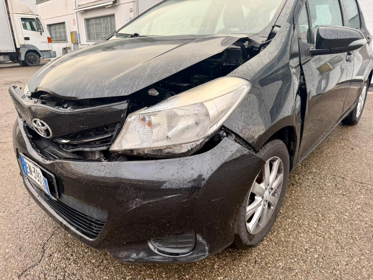 Toyota Yaris 1.4 D-4D incidentata motore funzionante
