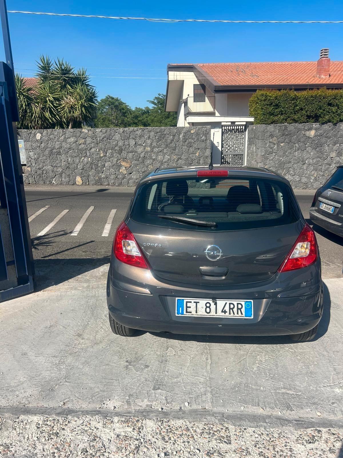 Opel Corsa 1.2 85CV 5 porte GPL-TECH Edition