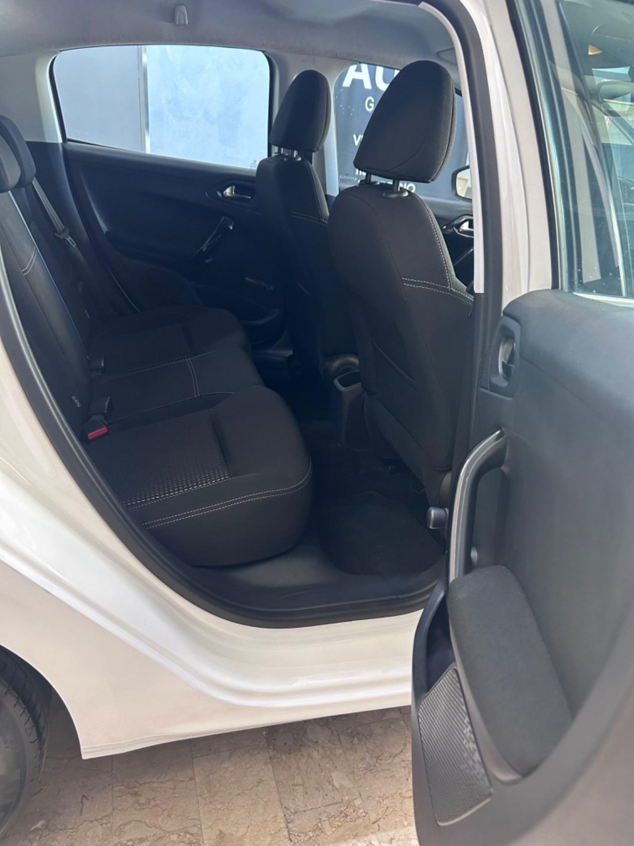 Peugeot 208 BlueHDi 100 5 porte GT Line