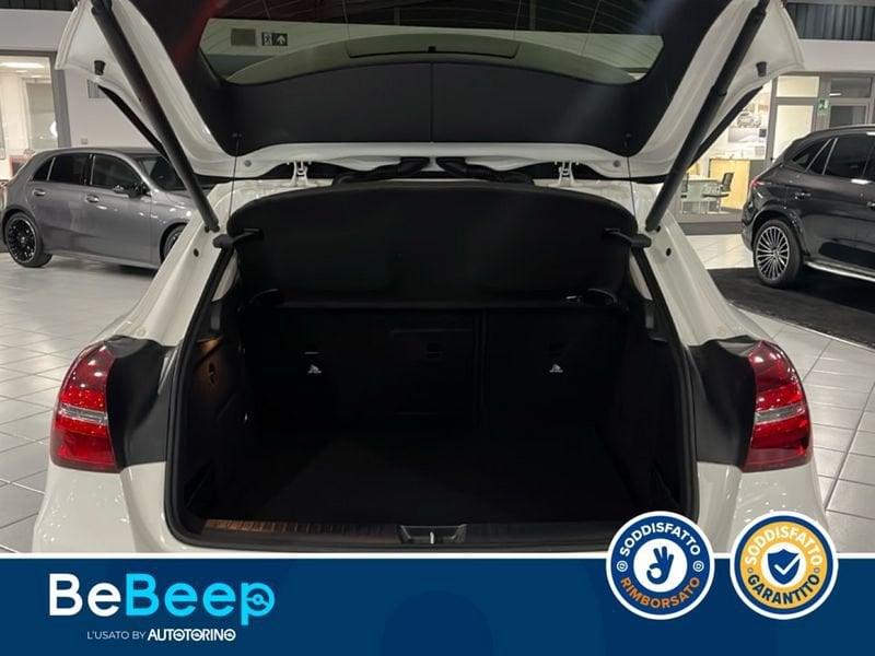 Mercedes-Benz GLA 200 D NIGHT EDITION AUTO