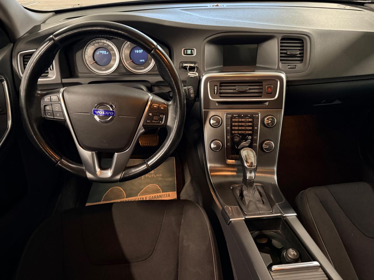 Volvo V60 DRIVe Powershift Momentum