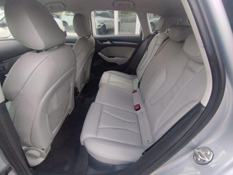 Audi A3 A3 SPB 1.6 TDI clean diesel Ambition