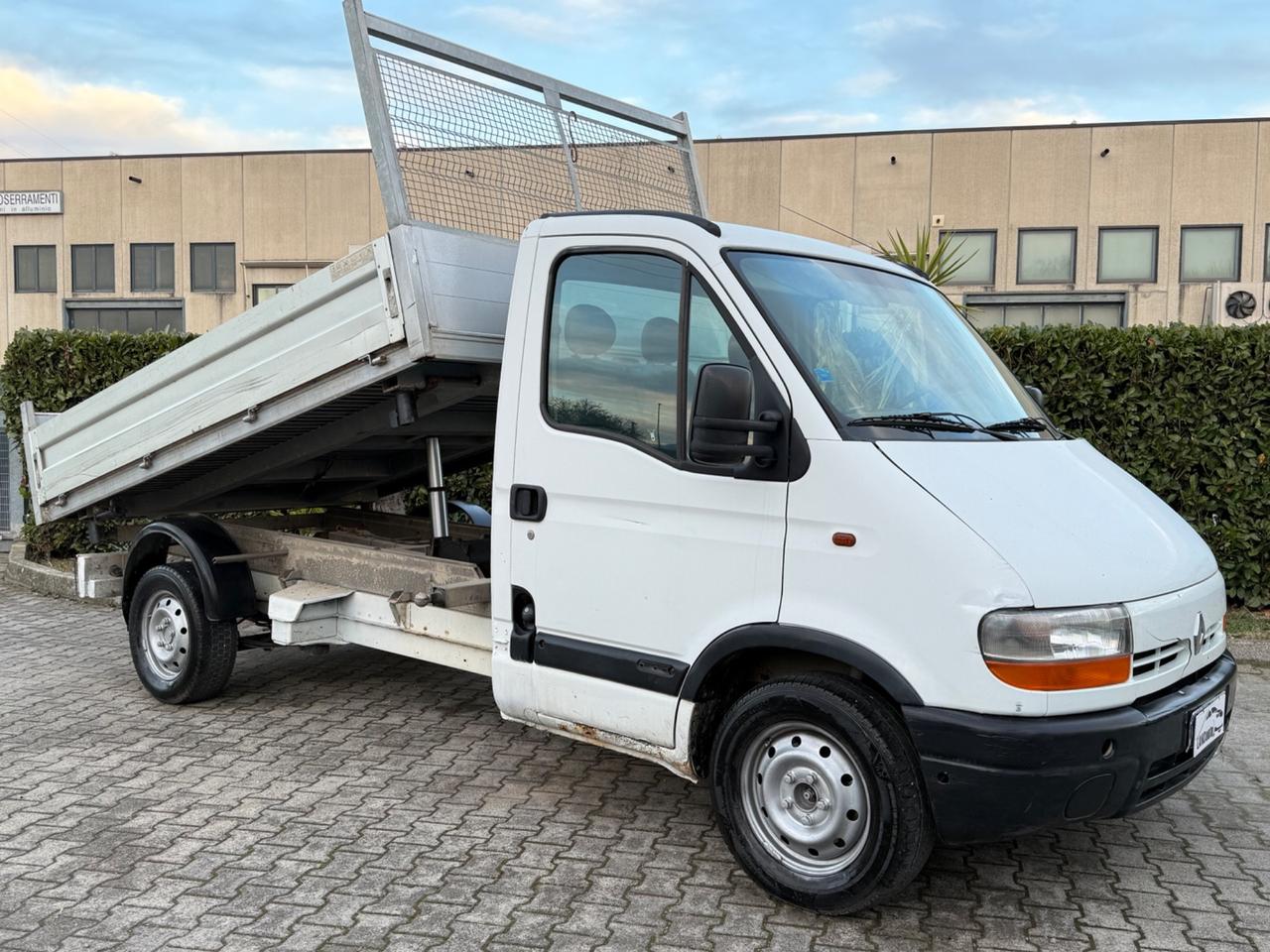 Renault Master 2.5 CAMION RIBALTABILE TRILATERALE