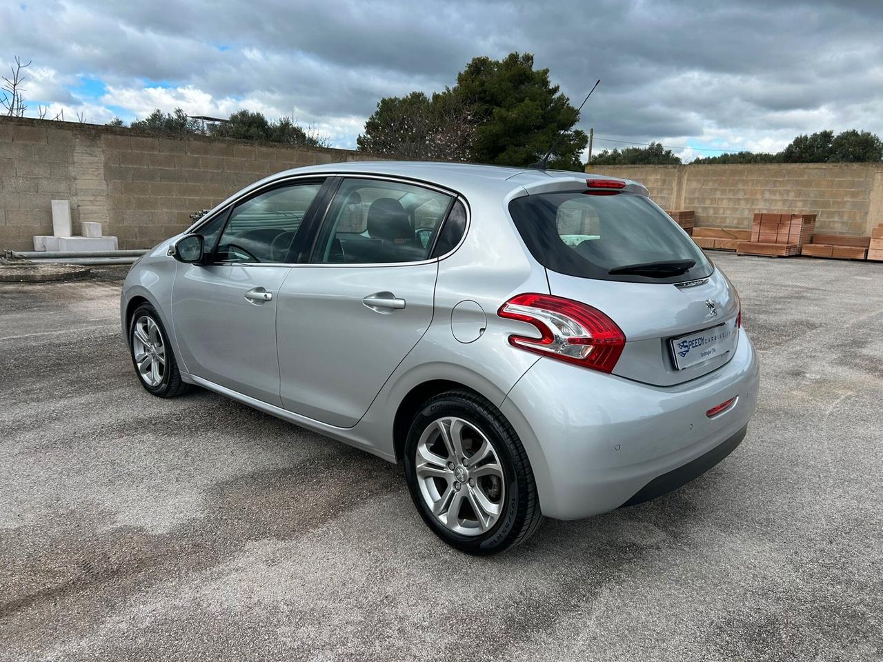 Peugeot 208 1.6 e-HDi 92 CV Allure