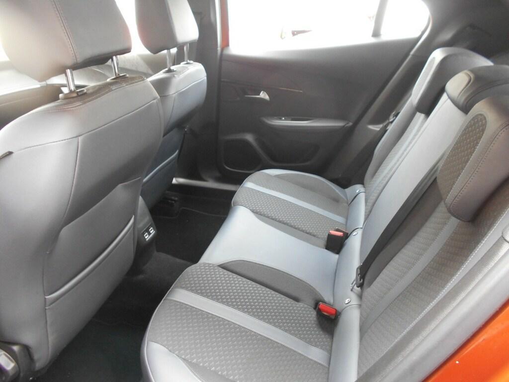 Peugeot 2008 1.5 BlueHDi Allure Navi Pack