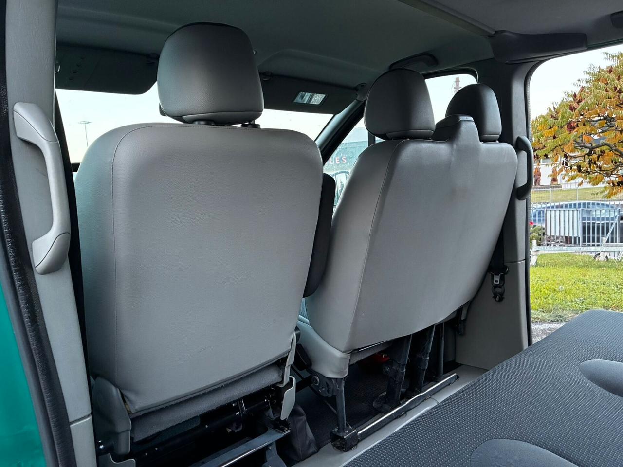 OPEL VIVARO 9 POSTI 2.0 DCi 115CV 6M + GANCIO + DOPPIA PORTA LATERALE