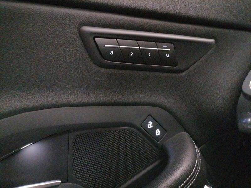 Jaguar E-Pace 2.0d i4 mhev R-Dynamic SE awd 163cv auto