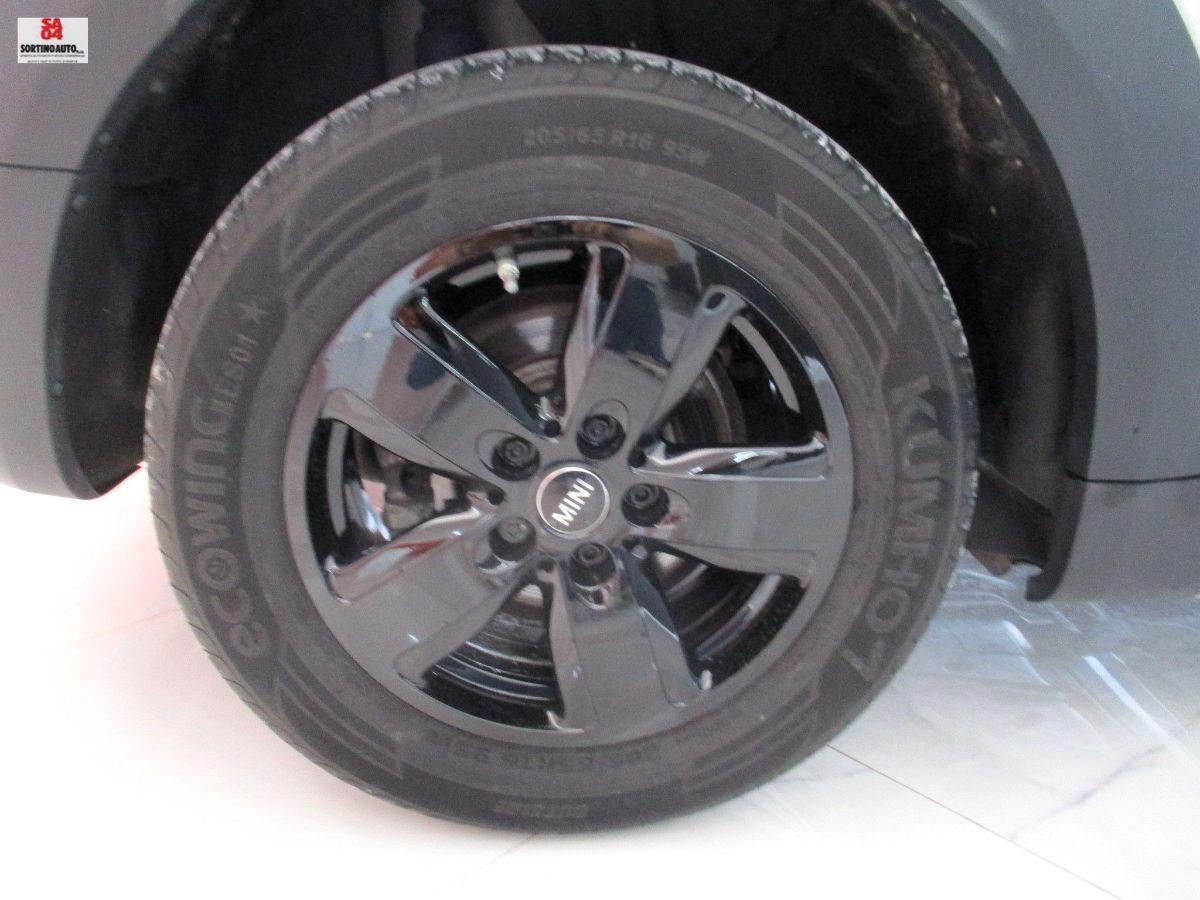 MINI Countryman One D Business 116cv-2019 KM75000
