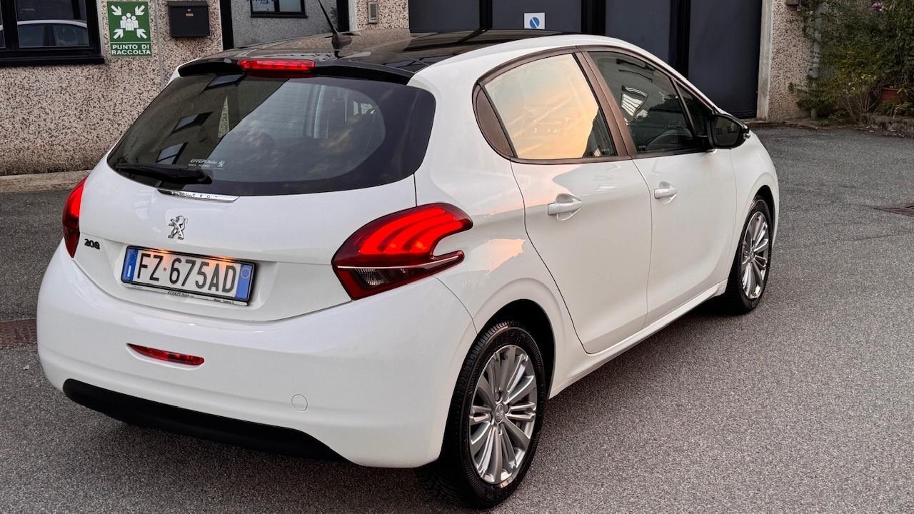 Peugeot 208 PureTech 82 5 porte Allure