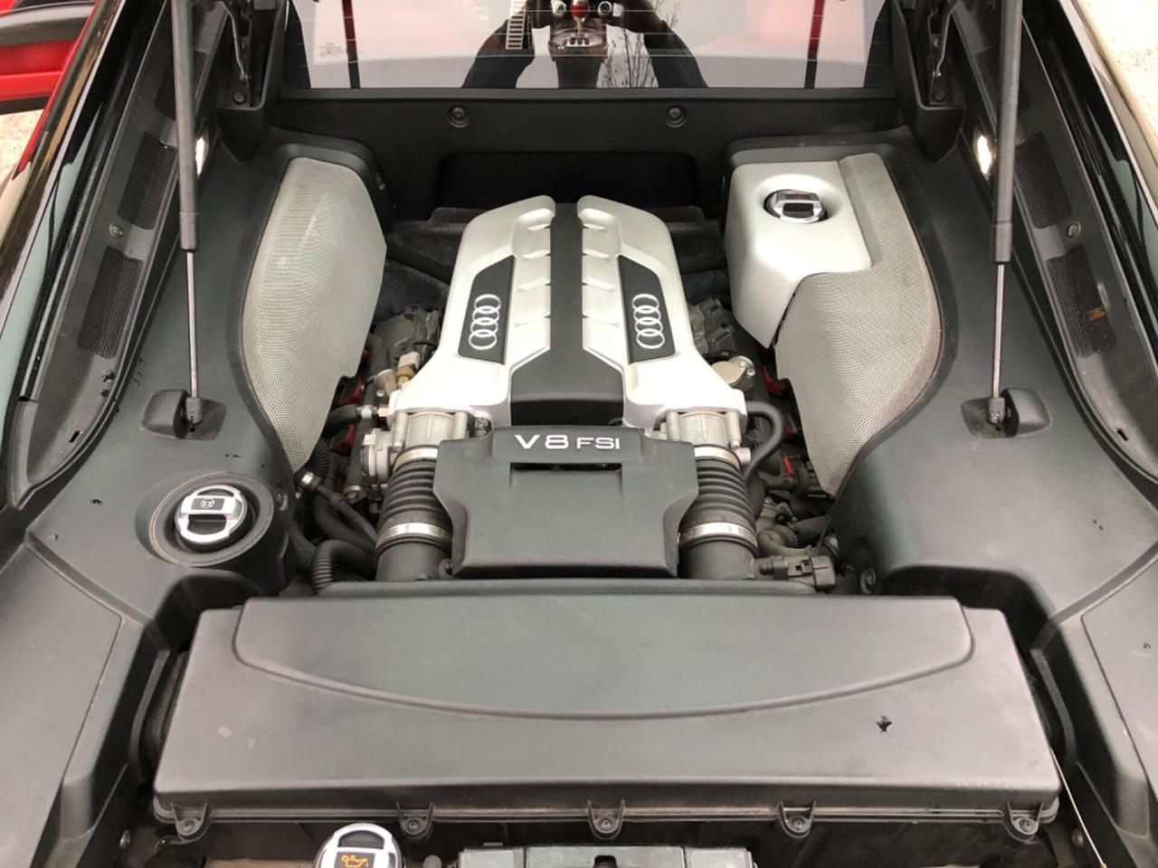 Audi R8 4.2 V8 FSI quattro exclusive manuale