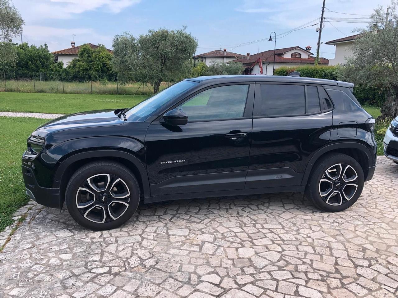 Jeep Avenger 1.2 Turbo 100 CV Summit SENZA OBBLIGO DI FINANZIAMENTO GARANZIA EUROPEA 12 MESI RINNOVABILE FINO A 60 MESI