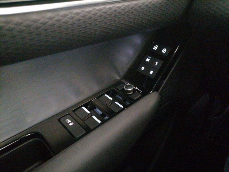 Land Rover Range Rover Velar 2.0d i4 mhev R-Dynamic S 4wd 204cv auto