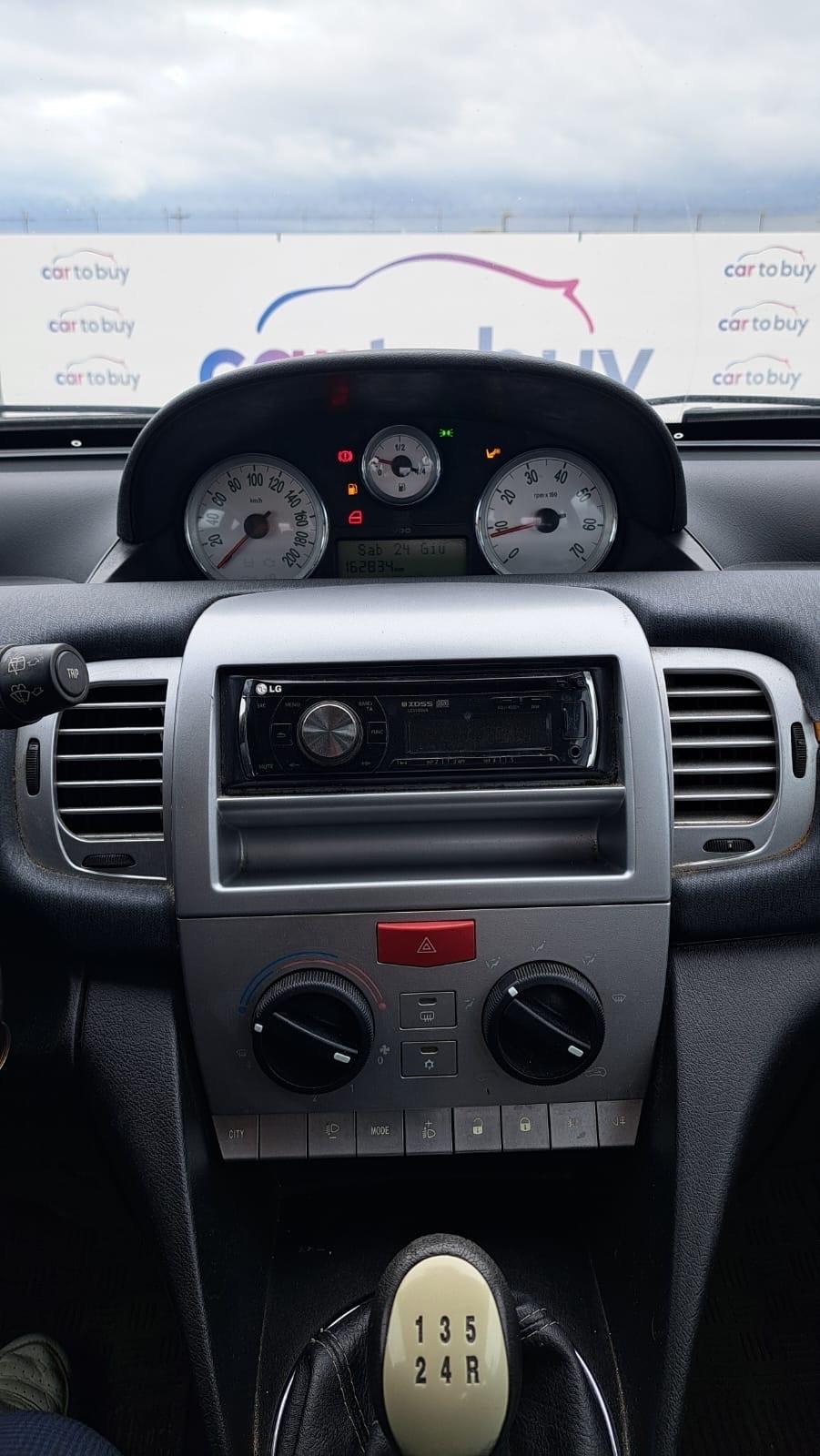 Lancia Ypsilon 1.2 Argento