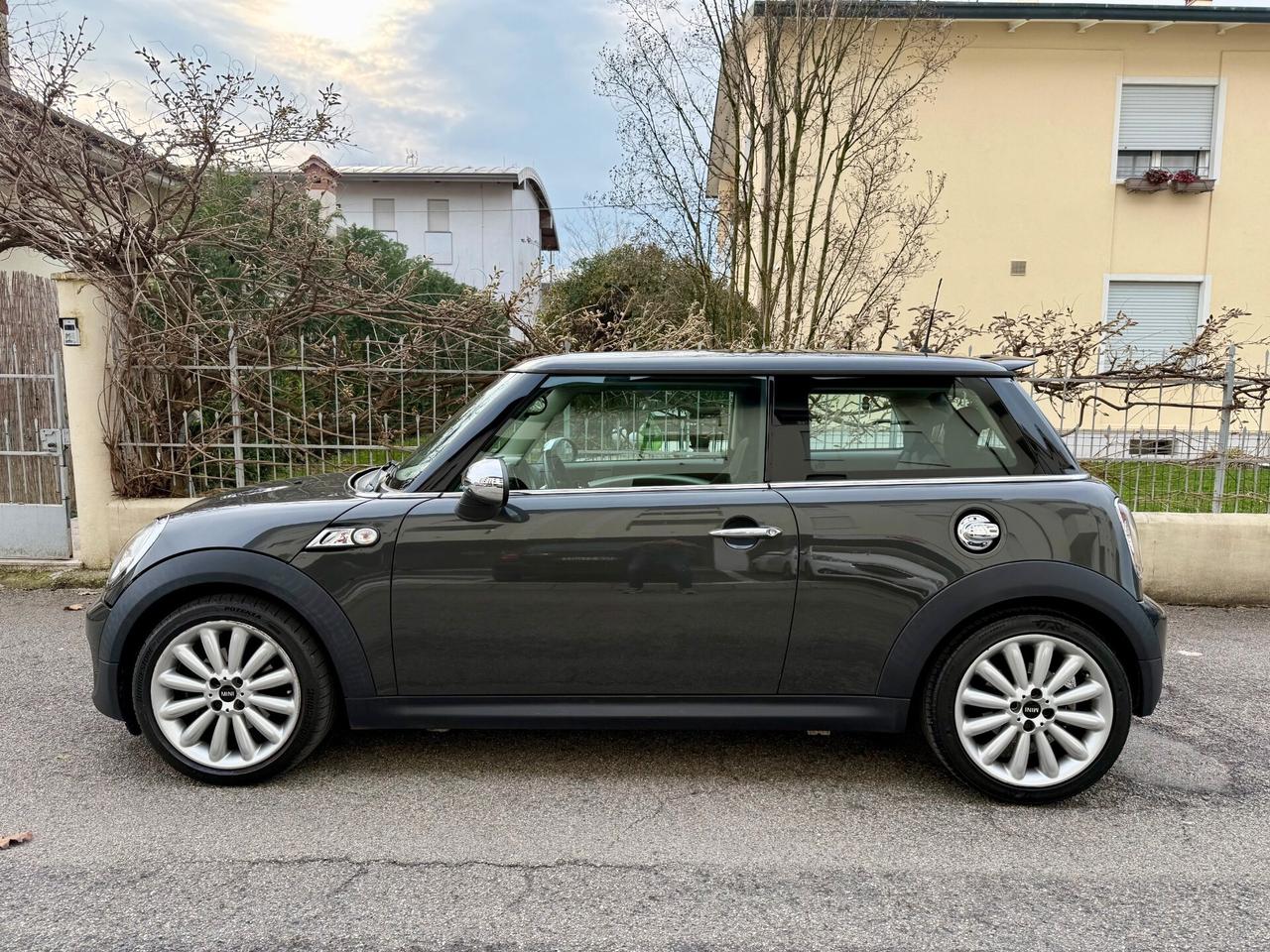 MINI Cooper SD 2.0 auto 143cv