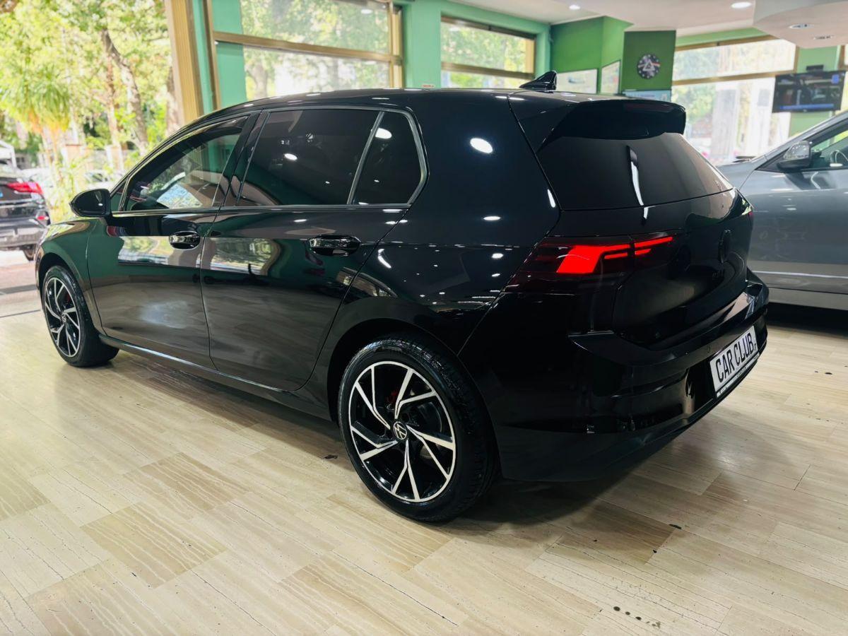 Volkwagen Golf 8.5 2.0 TDI 150cv DSG Total Black Pack