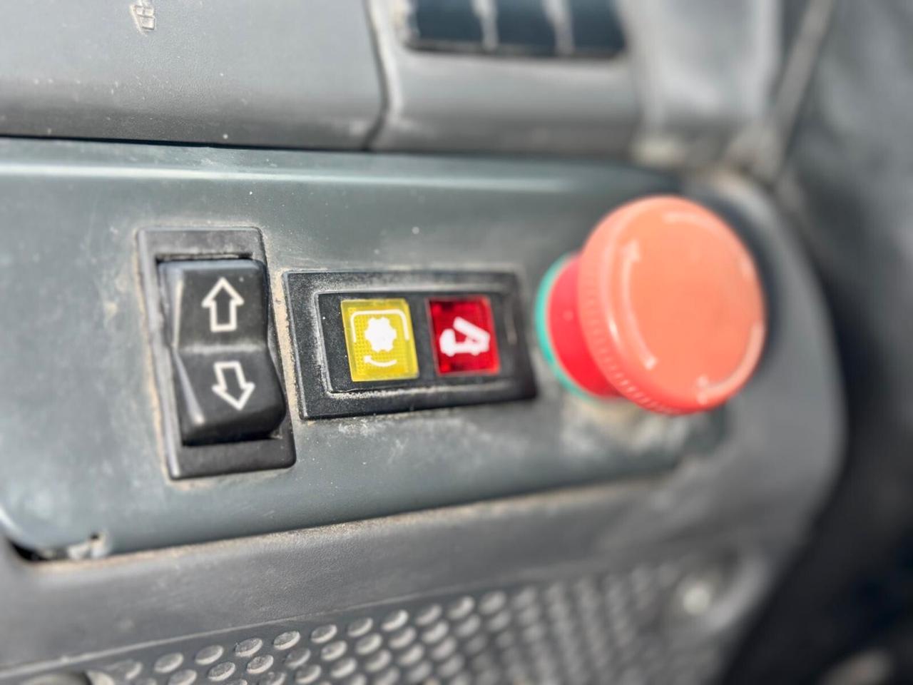 Iveco Daily 35C13 ribaltabile trilat.