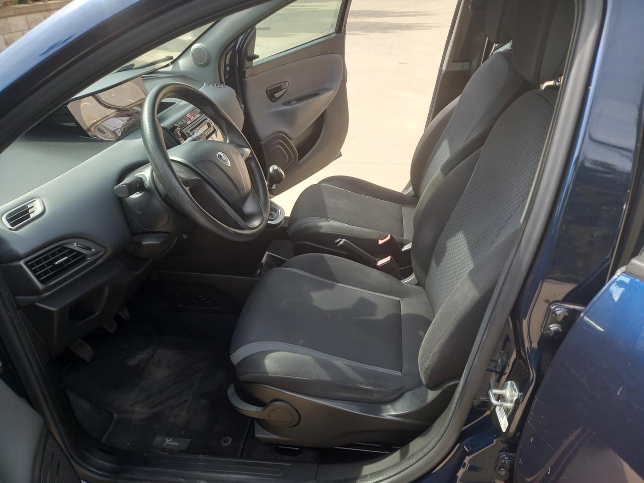 Lancia Ypsilon 1.2 69 CV