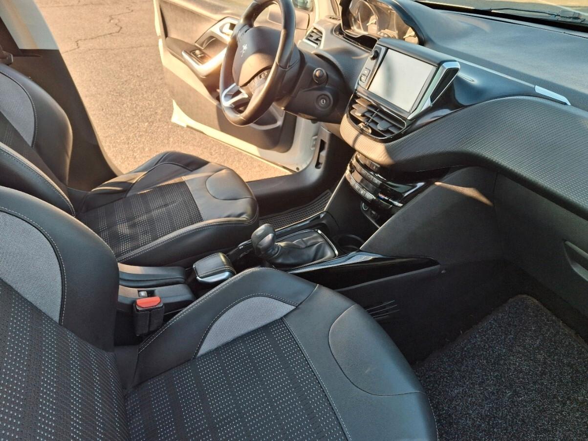 Peugeot 2008 1.6 e-HDi 92 CV Stop&Start Allure