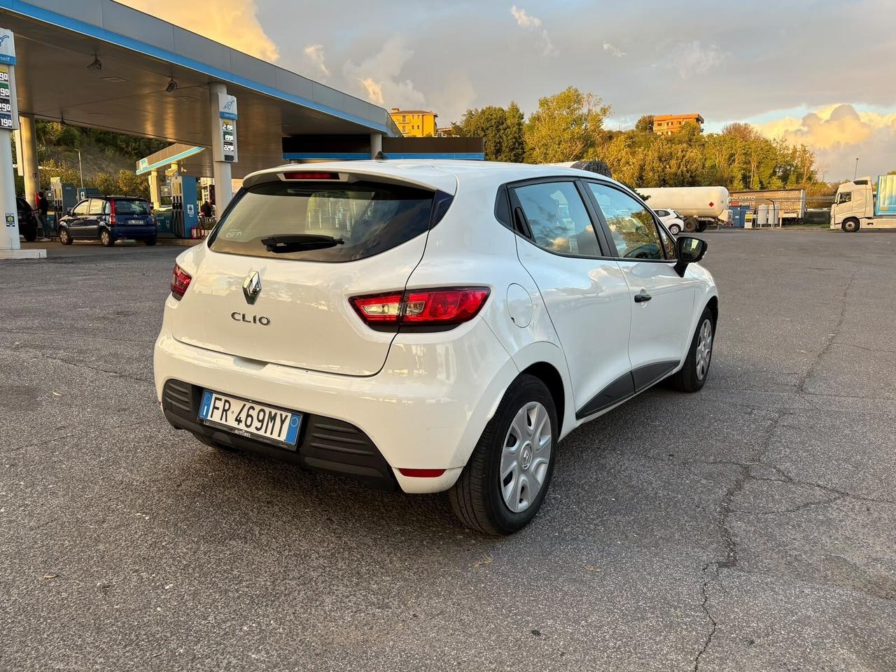 Renault Clio VAN GPL IVA ESPOSTA AUTOCARRO
