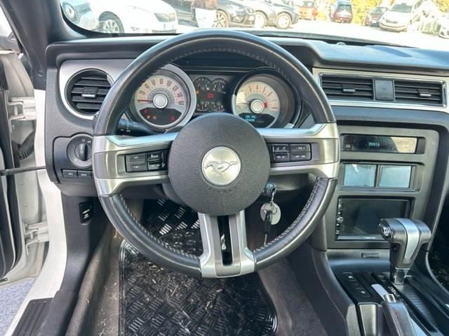 Ford Mustang V6 Coupé 305 CV