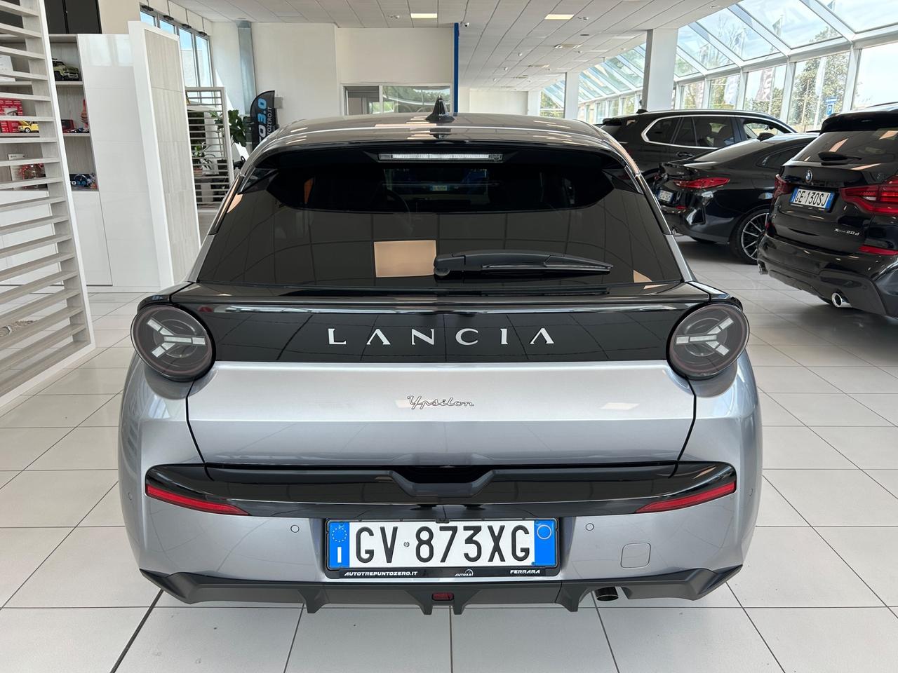 Lancia Ypsilon Hybrid e-DCT LX Neopatentati