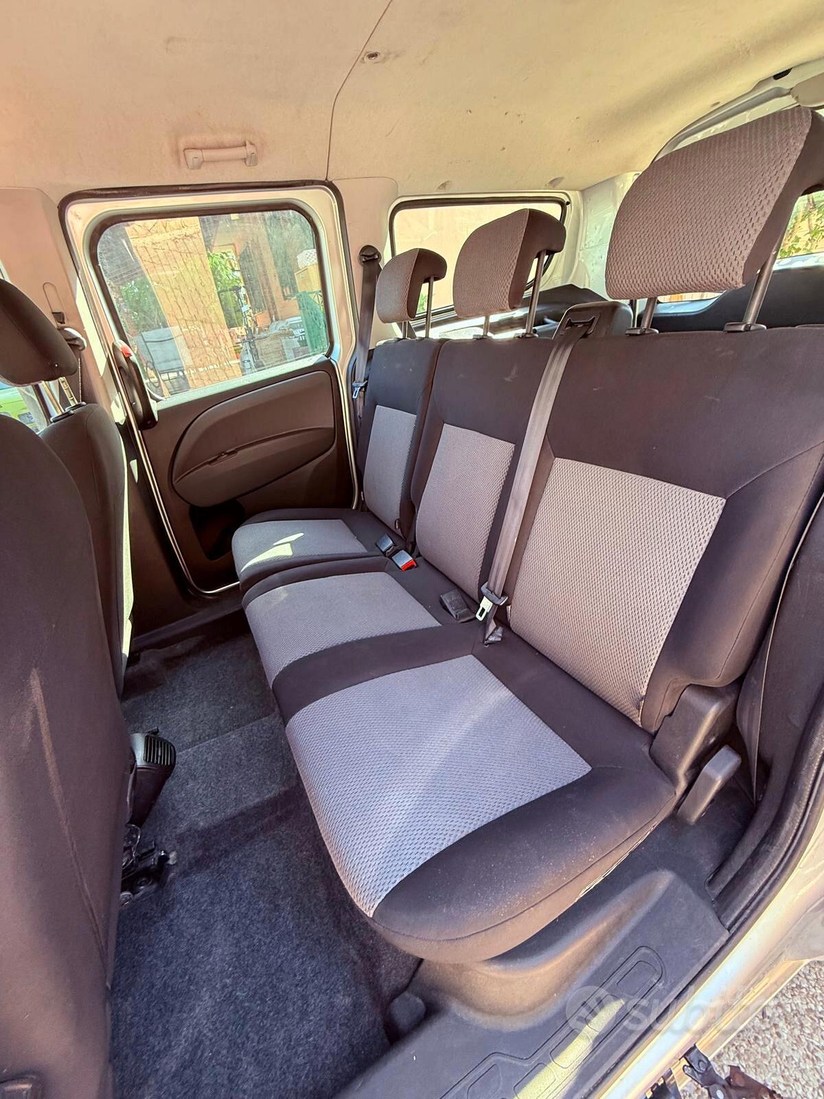 Fiat Doblo Dobl 1.6 MJT 105CV PL Combi Maxi N1 PR