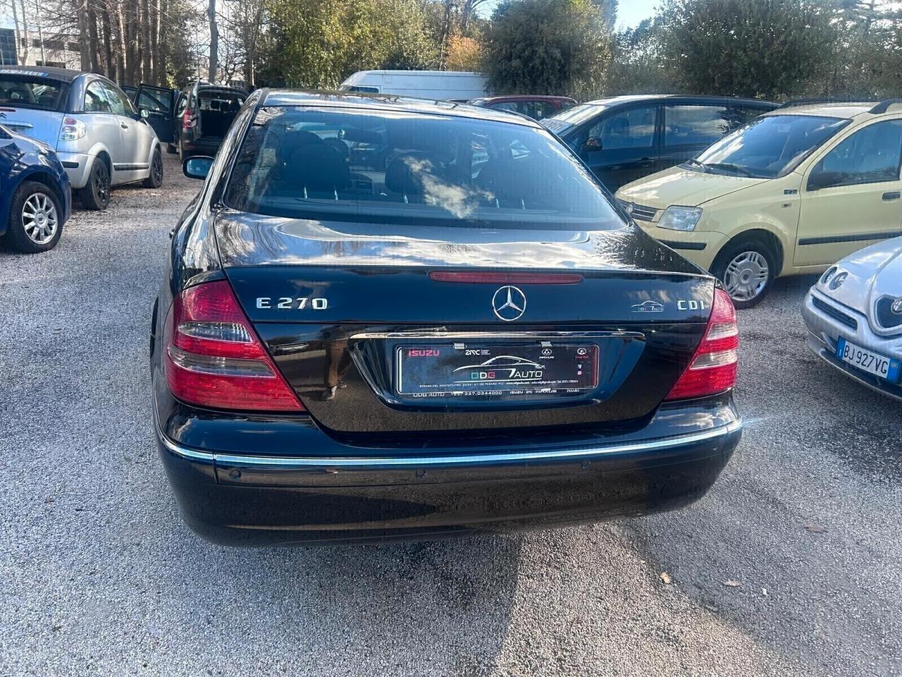 MERCEDES Classe E 270 CAMBIO AUTOMATICO DIESEL 2700 Berlina km 323.267 certificati