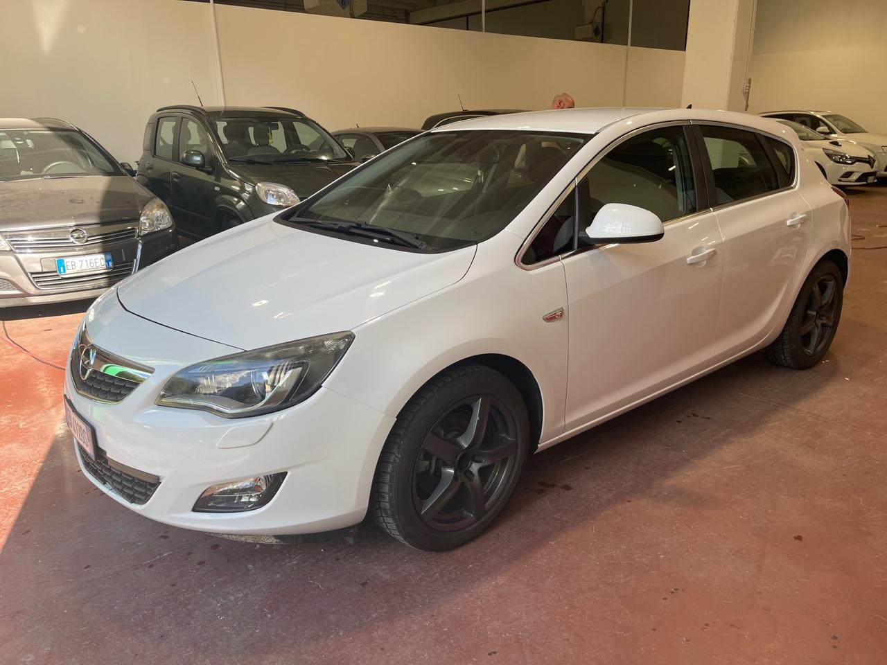 Opel Astra 1.6 Turbo 180CV 5 porte aut. Cosmo S