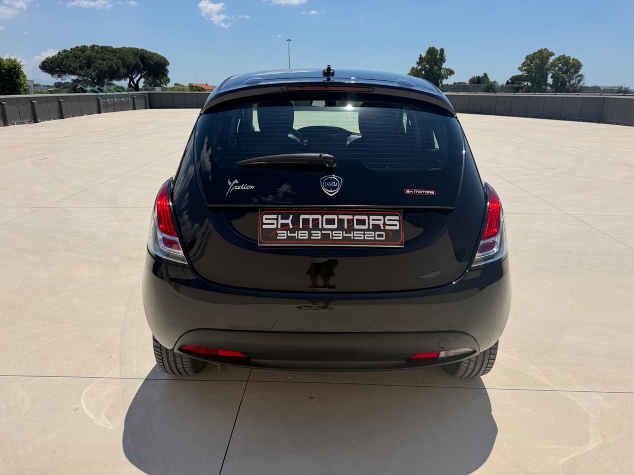 Lancia Ypsilon 1.2 69 CV 5 porte GPL Ecochic Silver