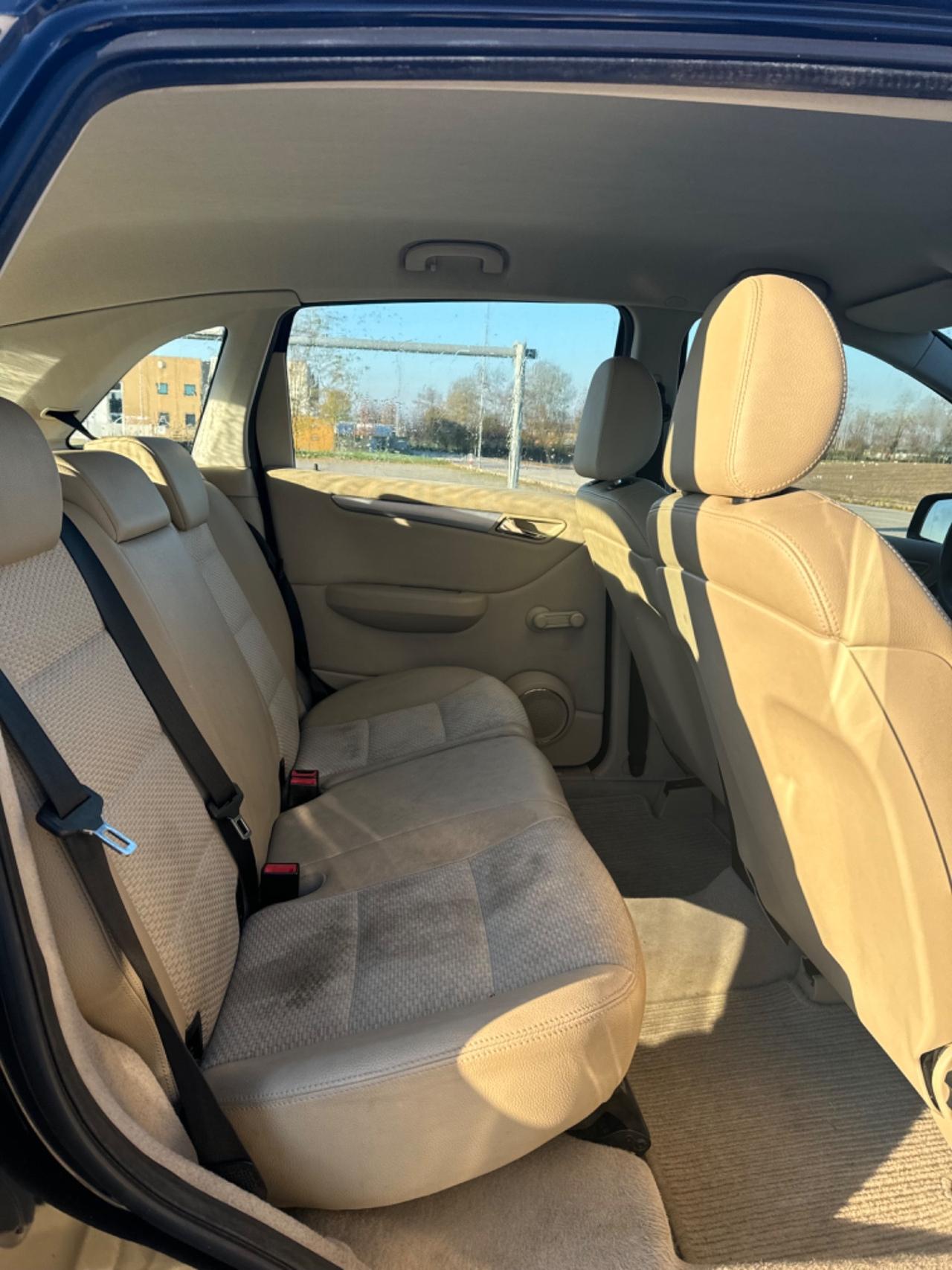 Mercedes-benz A 180 BlueEFFICIENCY Premium