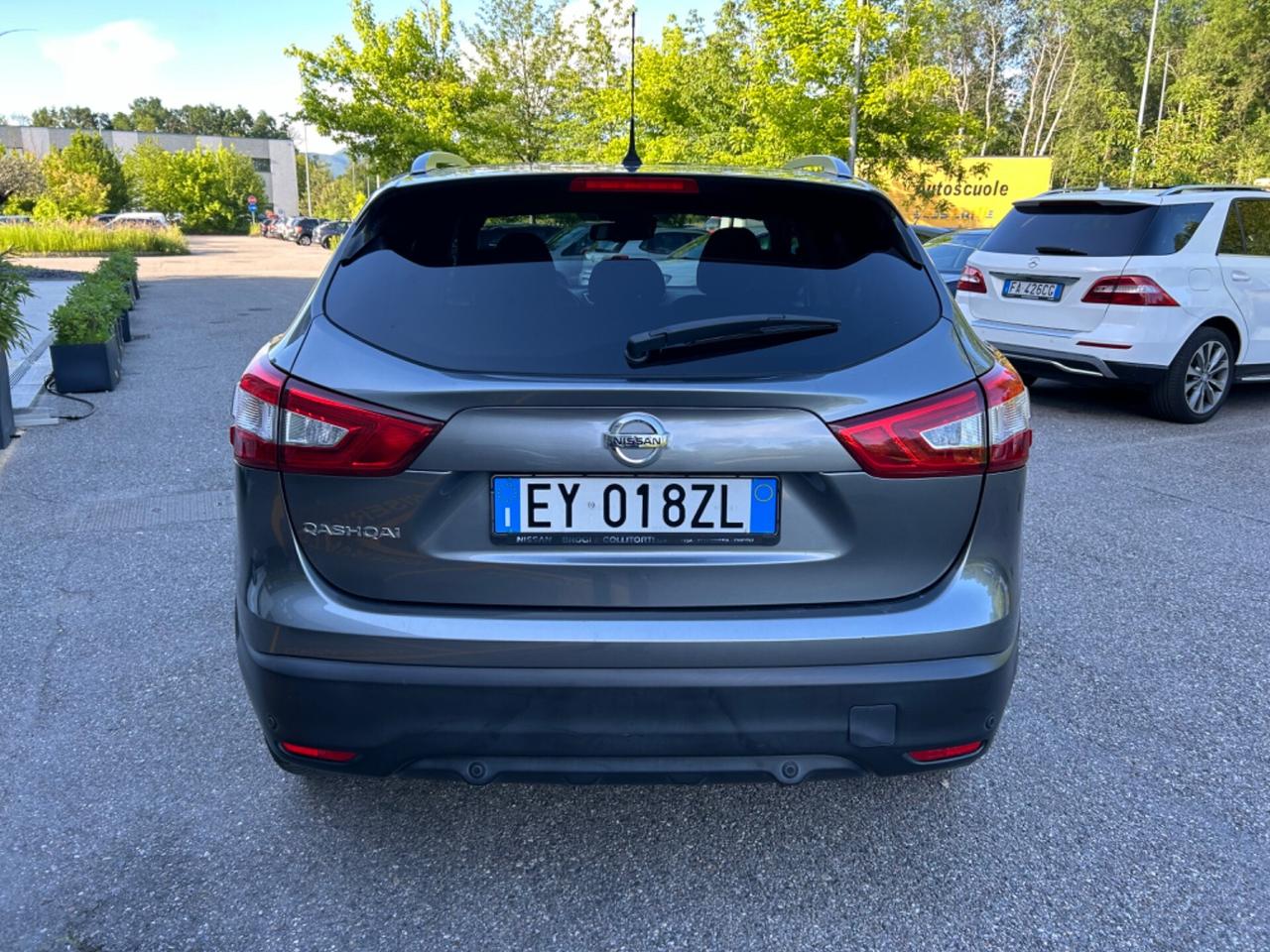 Nissan Qashqai 1.6 dCi 2WD Visia ( Cambio automatico )